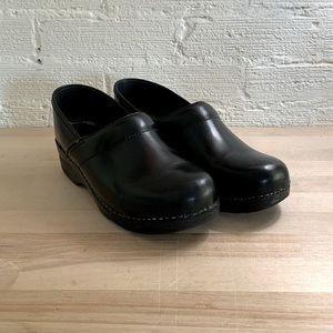 dansko clogs